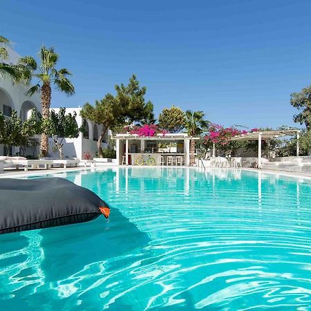Hotel 28 Камарі Екстер'єр фото